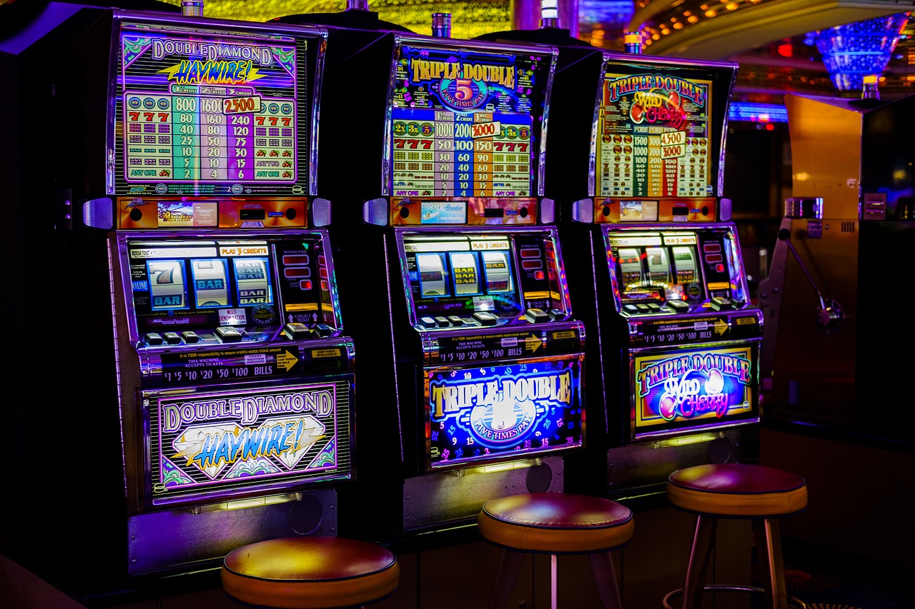 Clever Tricks to Improve Your Winning Odds in Slot Machine