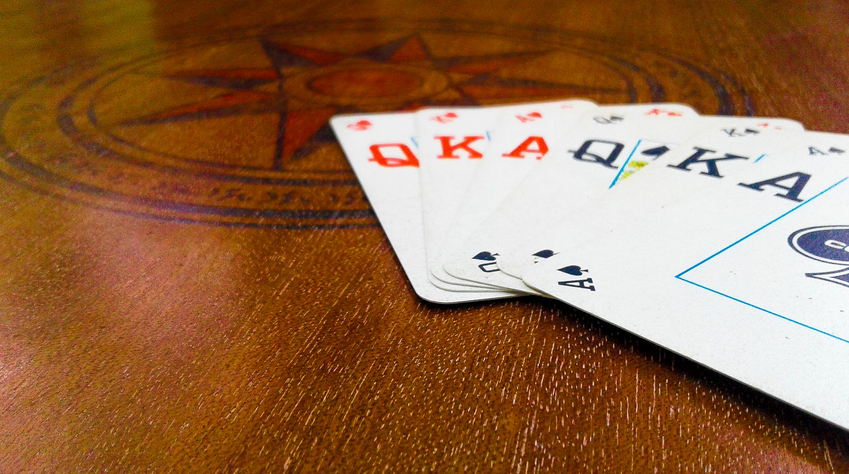 3 Reasons You Should Use a Poker Analyzer